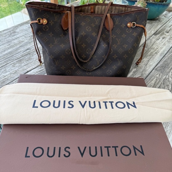 Louis Vuitton Neverfull Tote MM Brown Canvas Monogram Purse - Picture 6 of 12